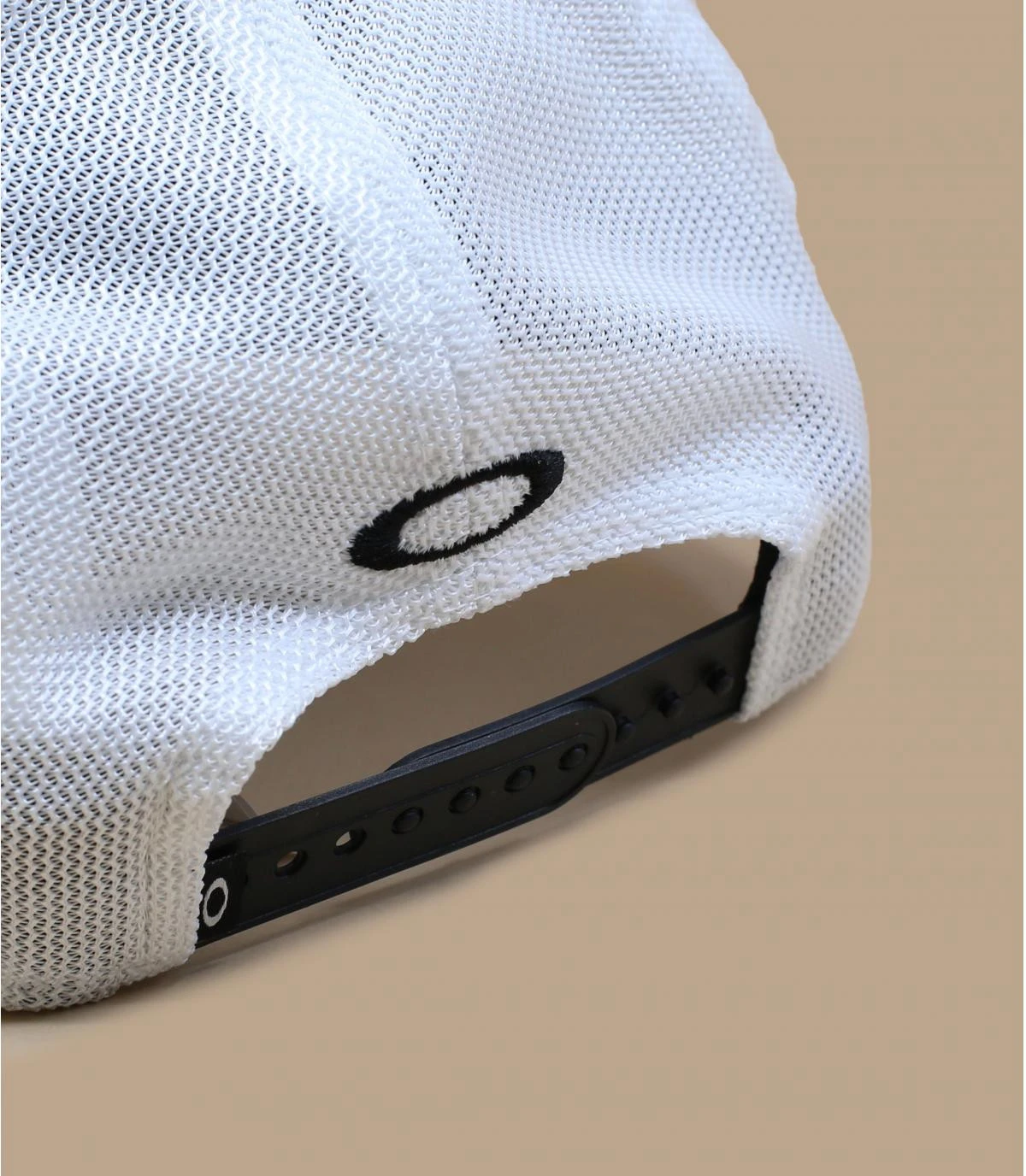 Oakley Heather New Era Trucker Dark Brush 4 Oakley Heather New Era Trucker Dark Brush – Image 4