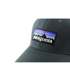 Patagonia P6 Logo Trucker Hat Forge Grey -Mode Chapeaux Magasin p6 logo trucker hat forge greyCasquette20visiere20courbee20grise
