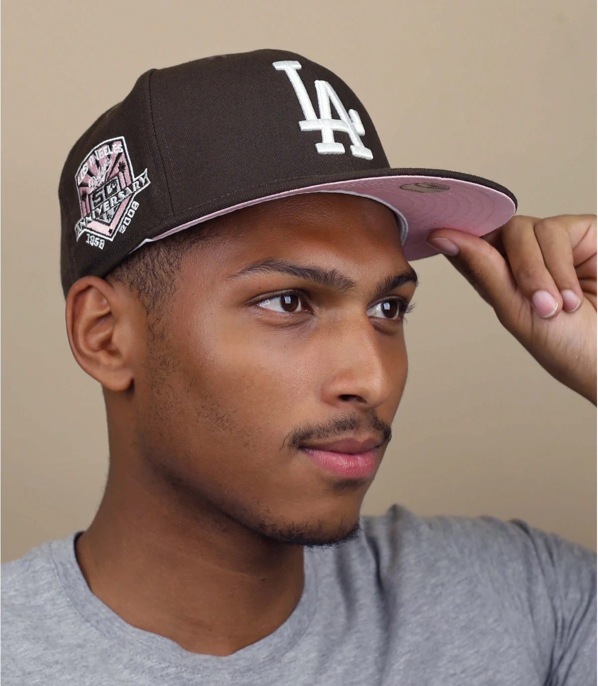 NEW ERA Side Patch 5950 LA Dodgers Walnut Pink 1 NEW ERA Side Patch 5950 LA Dodgers Walnut Pink