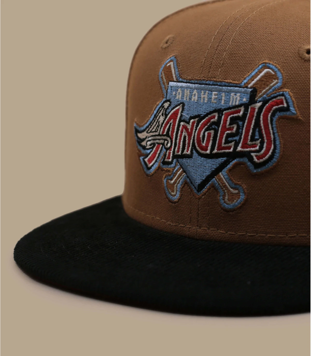 NEW ERA Side Patch 59Fifty Anaheim Angels Bronze Black Corduroy 2 NEW ERA Side Patch 59Fifty Anaheim Angels Bronze Black Corduroy – Image 2