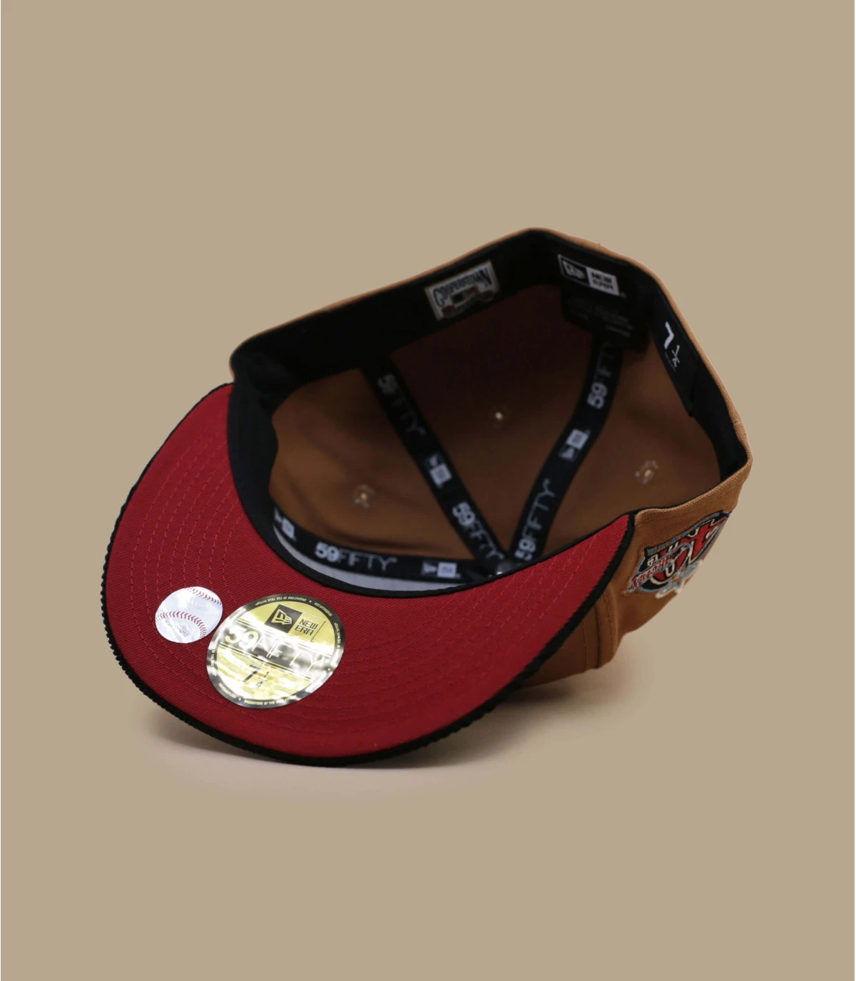 NEW ERA Side Patch 59Fifty Anaheim Angels Bronze Black Corduroy 6 NEW ERA Side Patch 59Fifty Anaheim Angels Bronze Black Corduroy – Image 6