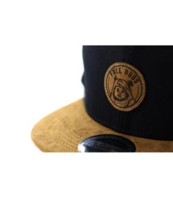 Snapback Free Hugs Black Suede -Mode Chapeaux Magasin snapback free hugs black suedesnapback20Free20Hugs20noir